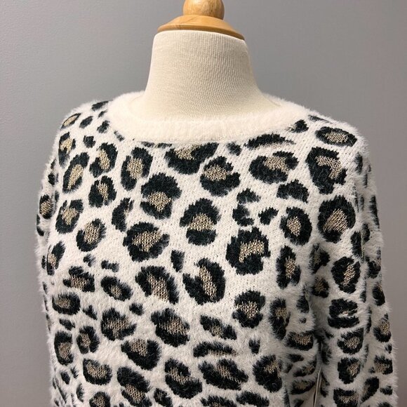 NWT Love Ellie Mallie Crew Neck Animal Print Fuzzy Sweater Sz XXL - Picture 14 of 14